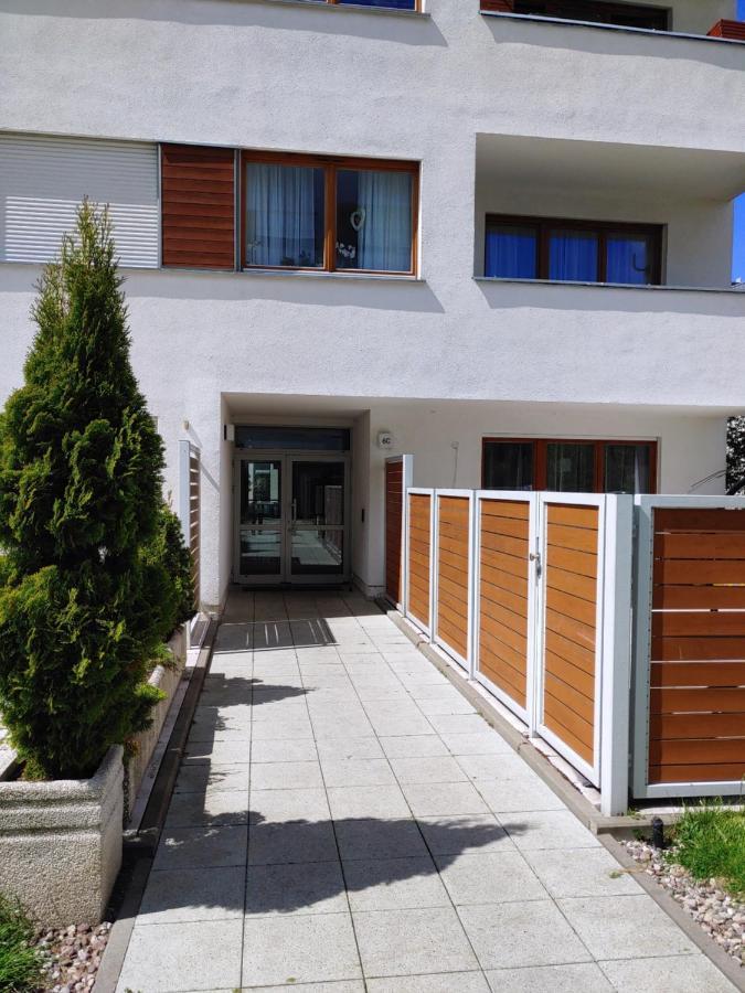 Swinoujscie Platan Patio 6 - Berry Apartments Екстериор снимка