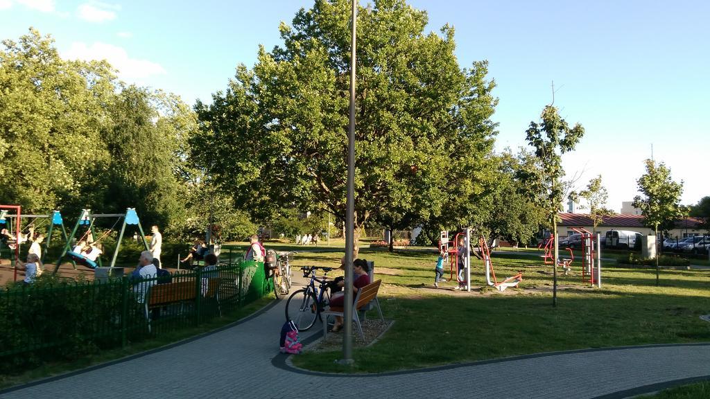 Swinoujscie Platan Patio 6 - Berry Apartments Екстериор снимка